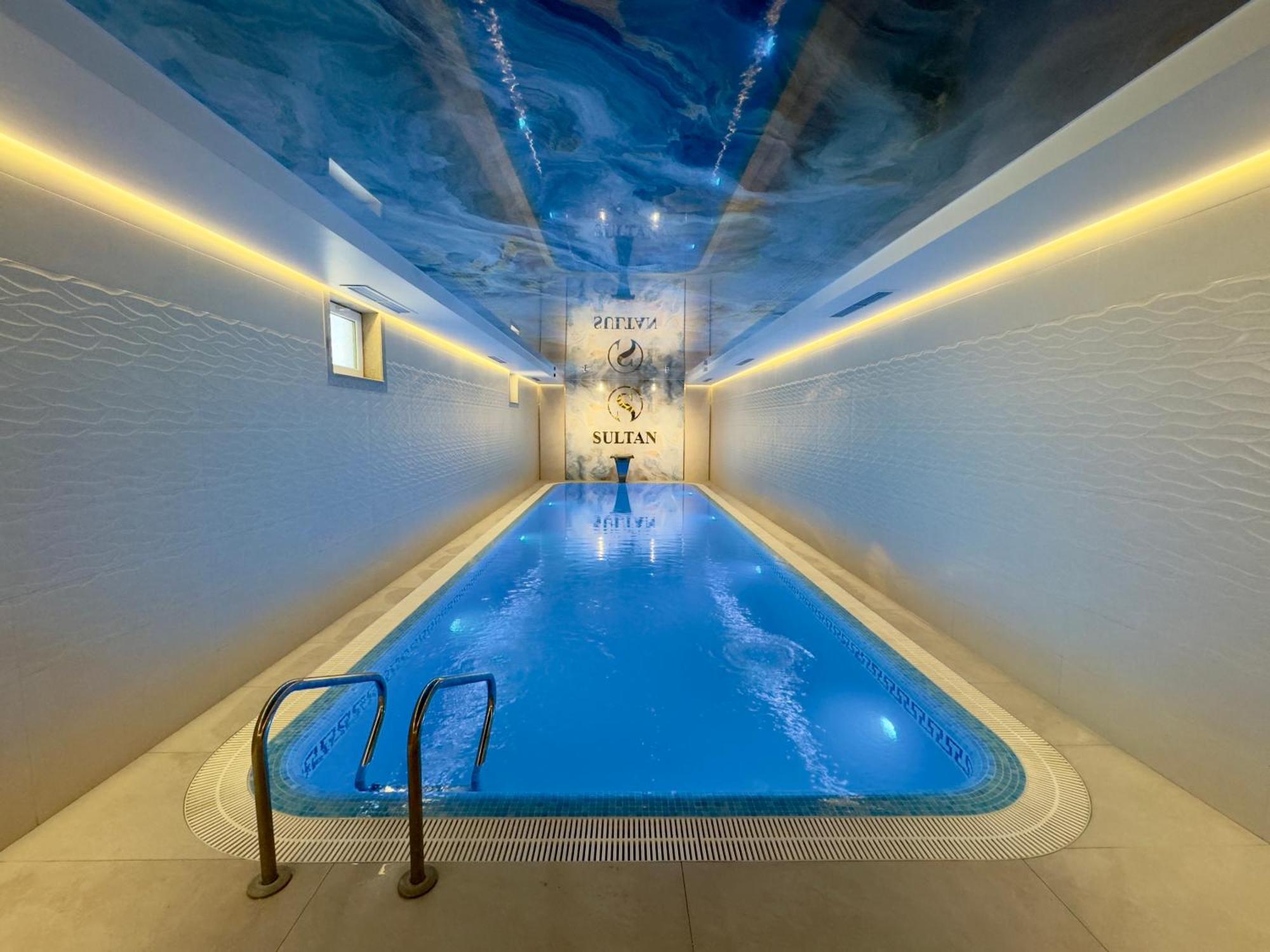 Hotel Sultan Qarshi ภายนอก รูปภาพ