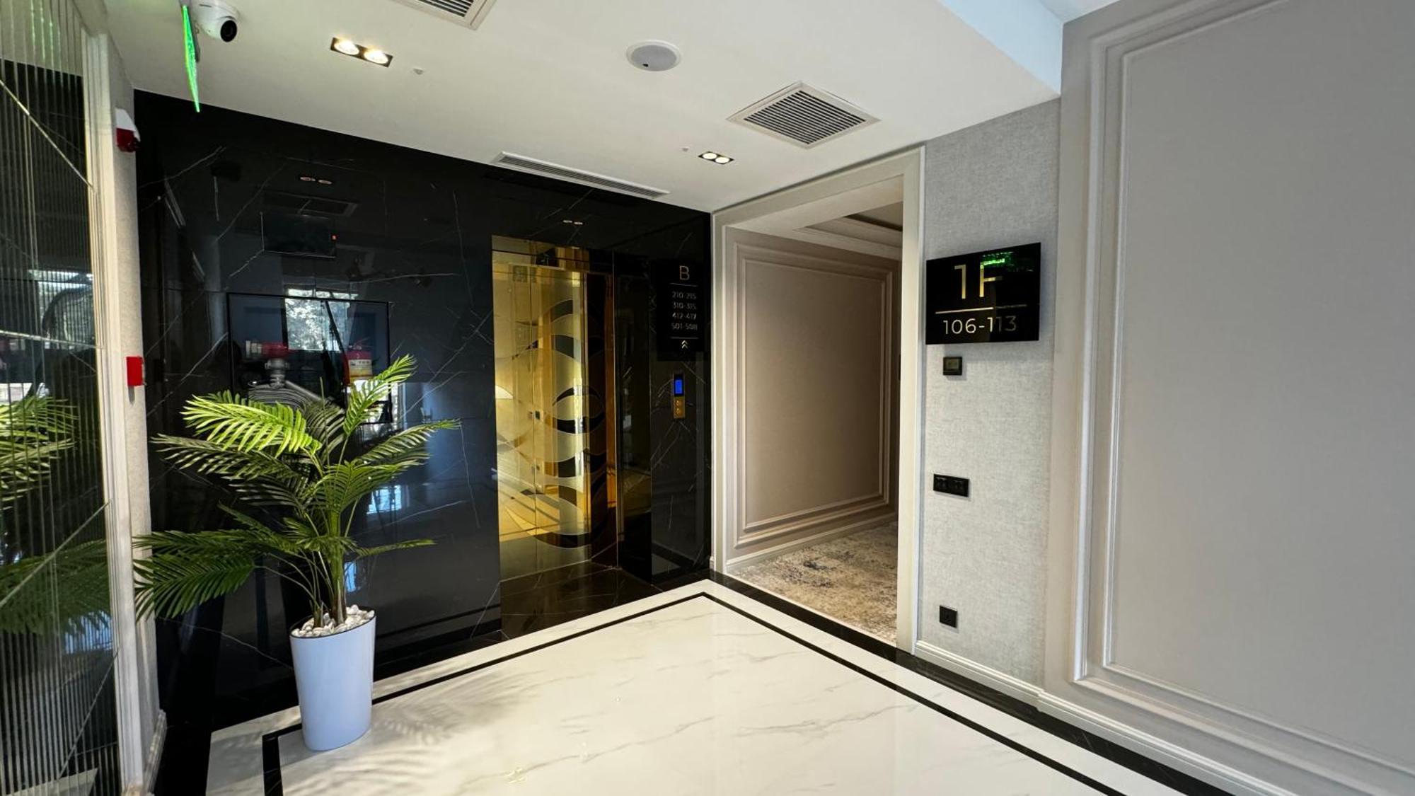 Hotel Sultan Qarshi ภายนอก รูปภาพ