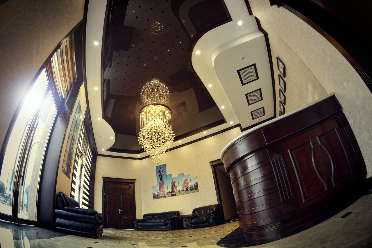 Hotel Sultan Qarshi ภายนอก รูปภาพ